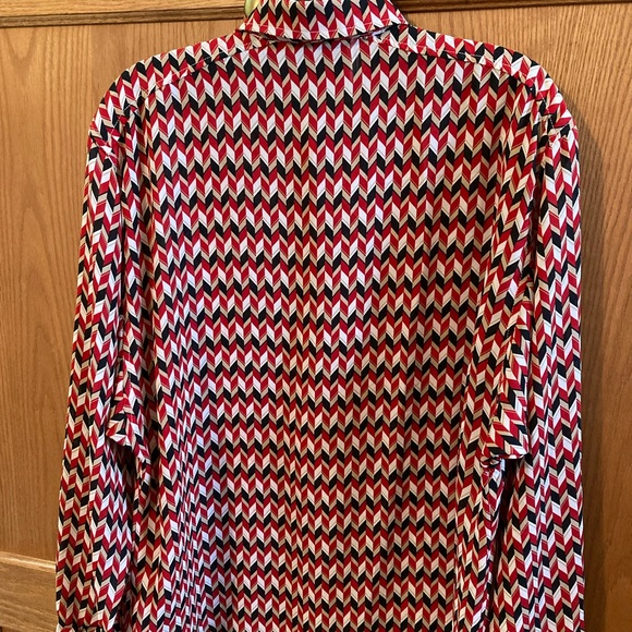 COPY - GRIFFLIN Dress style Henley blouse. Roll tab sleeves Made in Canada Size… - Picture 3 of 7